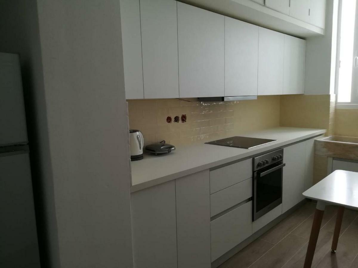 Kaniggos- 3 Bedrooms Apartment Атина Екстериор снимка